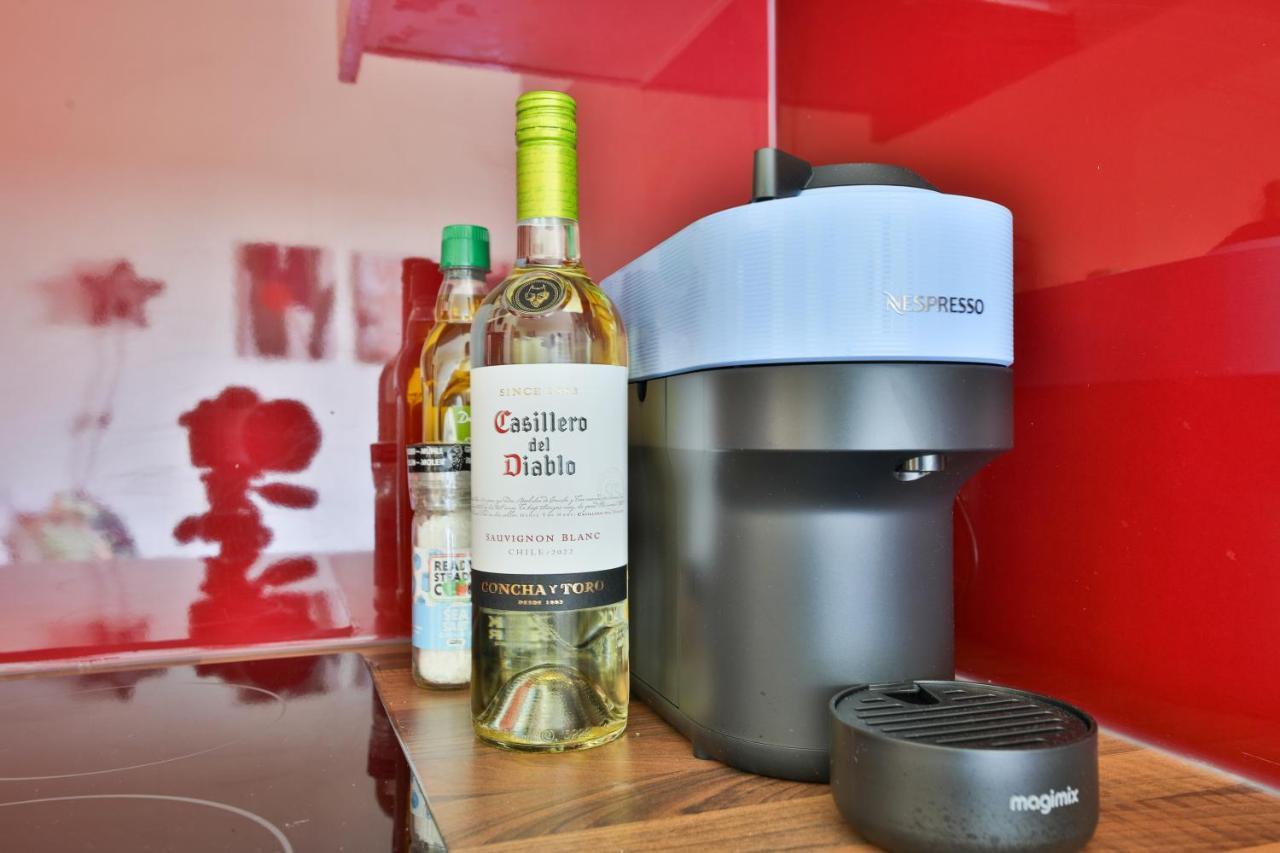 Princess Lofts City Centre Studios With Nespresso Coffee Machines & New Fast Wifi By Stayright Swansea Zewnętrze zdjęcie