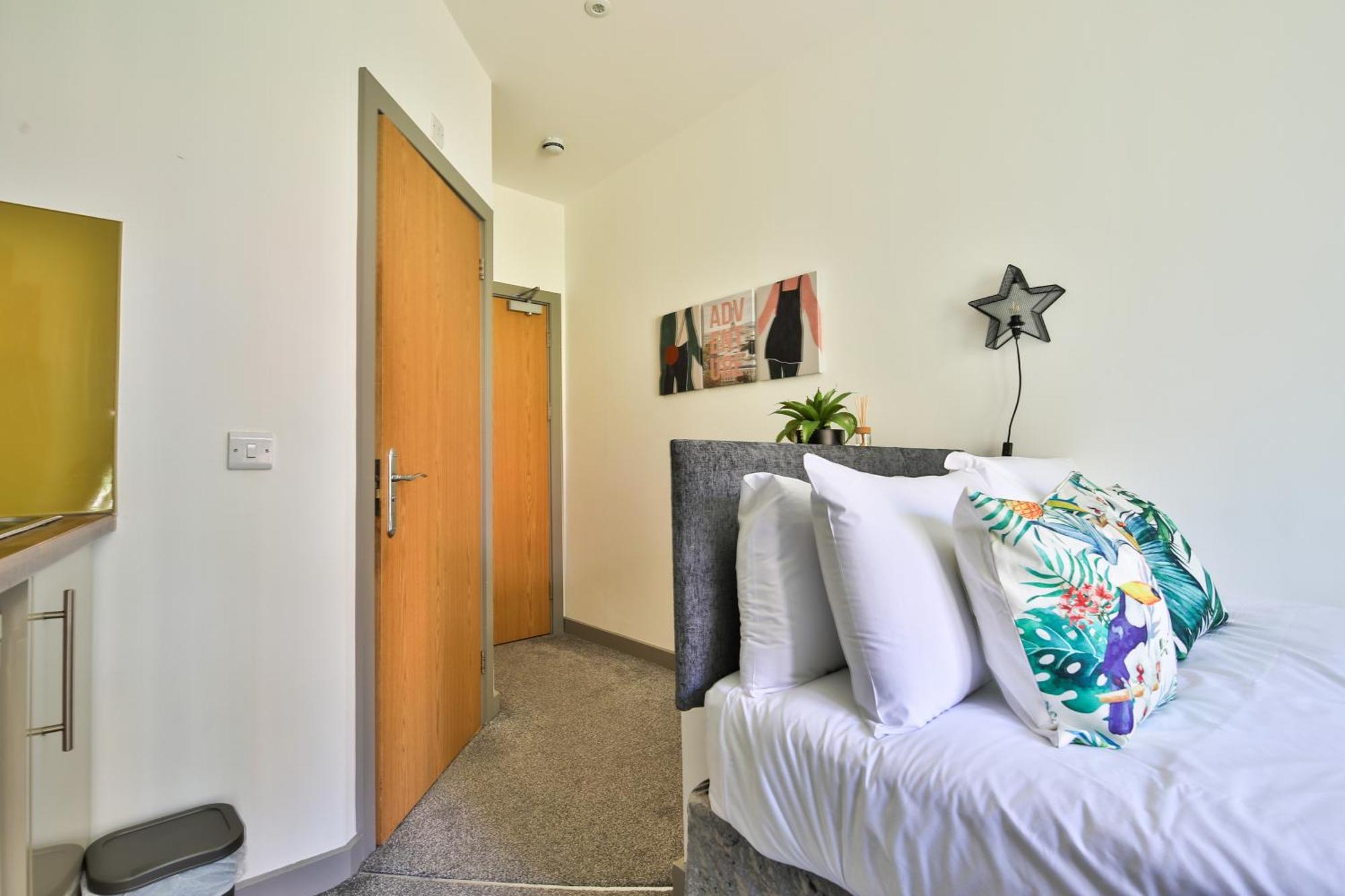 Princess Lofts City Centre Studios With Nespresso Coffee Machines & New Fast Wifi By Stayright Swansea Zewnętrze zdjęcie